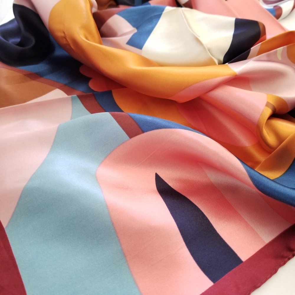 NWOT Large Multicolor Square Scarf - Picture 4 of 5
